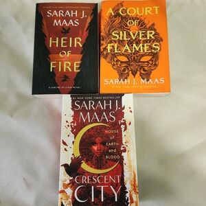 Lot Of 3 Sarah J Maas Books